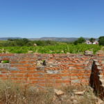 wwoofing in Spagna, fattoria biologica, muro, campagna, spagna
