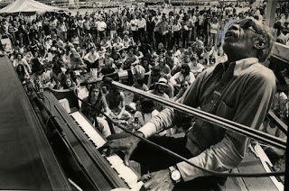 1973-press-photo-professor-longhair-performs-new-orleans-jazz-and-heritage-fest-0a8e2a6df938780e