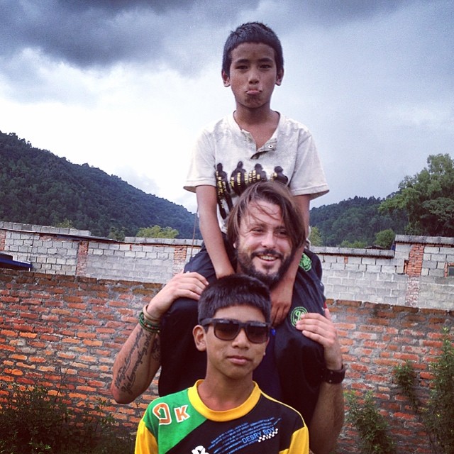 Nepal. Claudio e l’amore per i suoi fratellini
