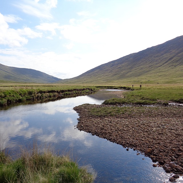 Escursionismo in Scozia – foto di Jason Smith (Pixabay)