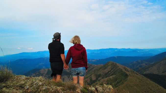 escursionisti, love couple, liguria, piemonte, rifugi gratuiti, monte tobbio, bosio, sentieri d'Italia