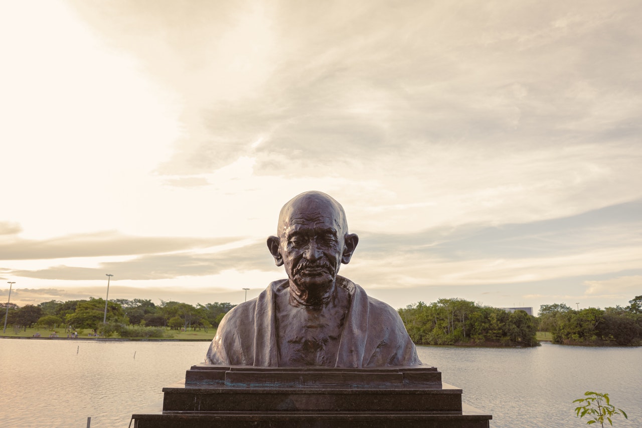 Gandhi – statua in onore di – foto