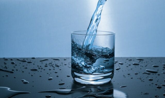 bicchiere d'acqua, fatti interessanti, curiosità
