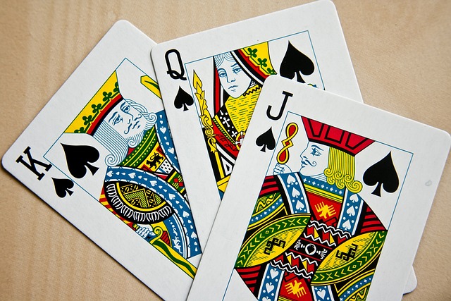 gni re in un mazzo di carte da gioco rappresenta un grande re della storia