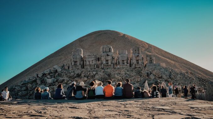monte nemrut, Turchia, statue colossali, viaggi di gruppo, tramonto, alba