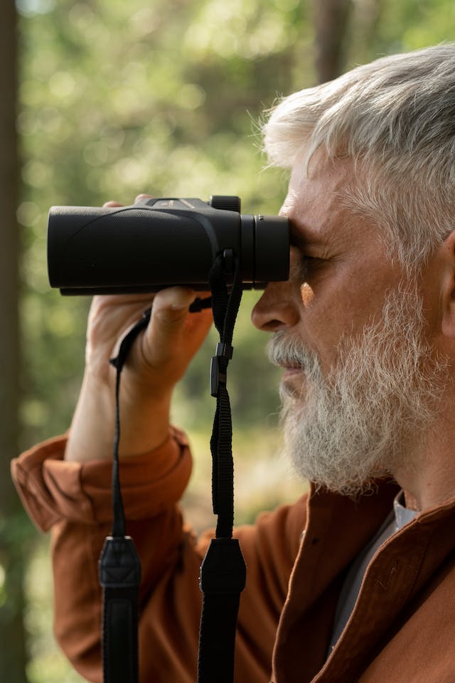Guida ai Binocoli per Birdwatching: Caratteristiche, consigli e scelta