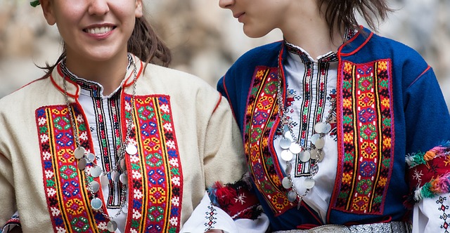 Bulgaria, folklore, abbigliamento, tradizione, popolare, costumi, ragazze bulgare, danze